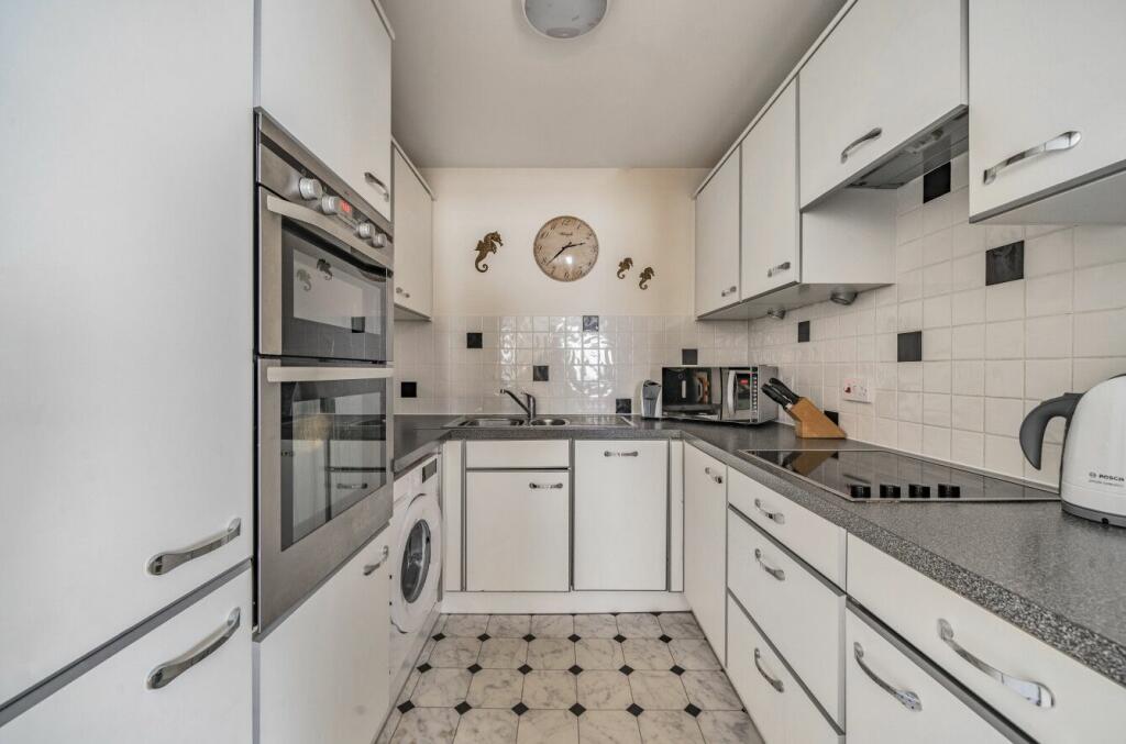 Additional image 12 of Streeton House, Lime Tree Village, Cawston, Rugby, Warwickshire CV22 7SB