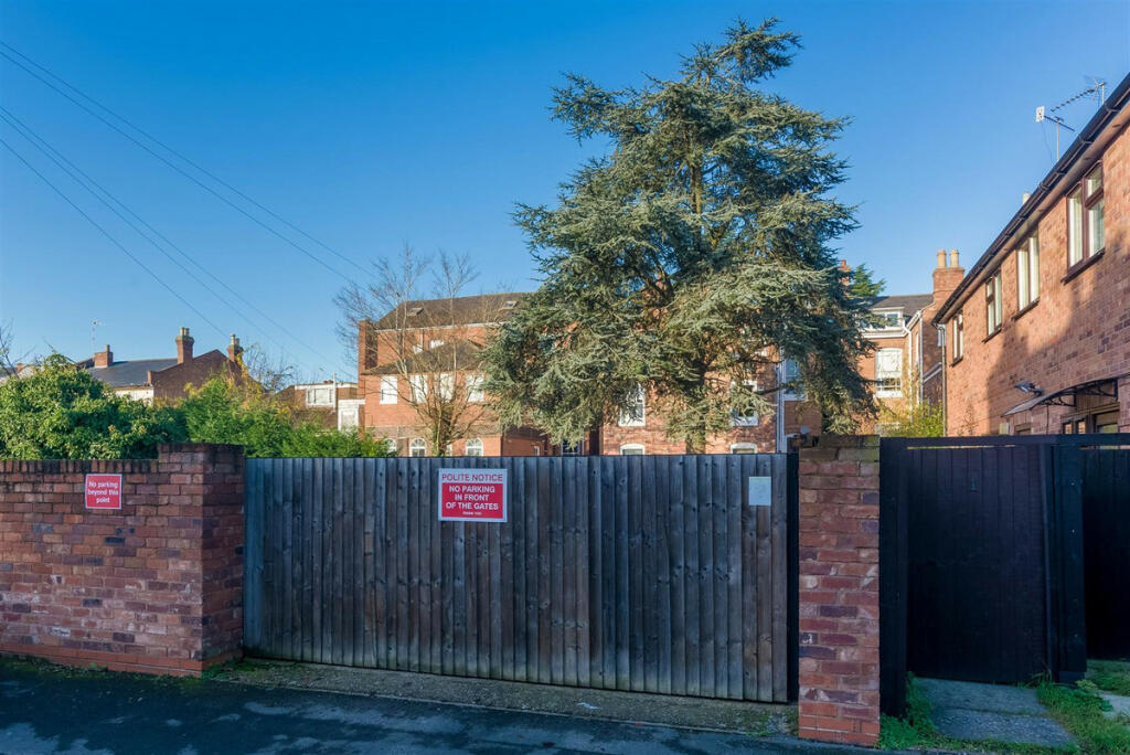 Additional image 20 of Leam Terrace, Leamington Spa, Warwickshire CV31 1BB