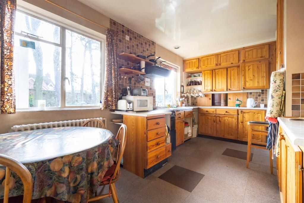 Additional image 12 of Sandiway village set in 0.63 acre