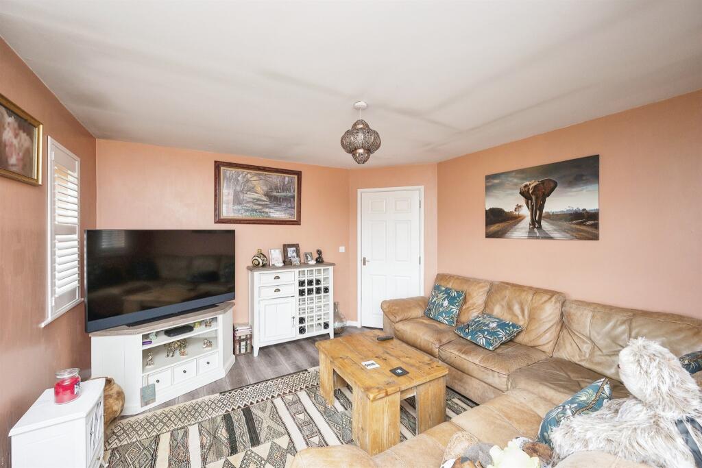 Additional image 5 of Spinnaker Close, Ripley