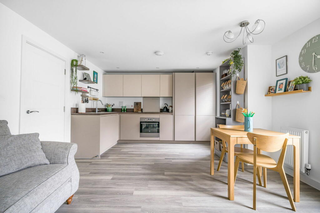 Additional image 18 of Somerset Court, Northfleet, Gravesend, Kent, DA11