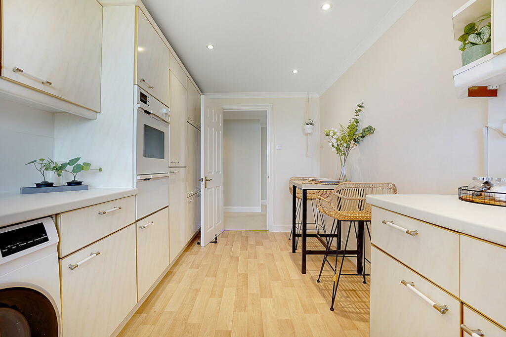 Additional image 24 of Marine Point CT20 2TX