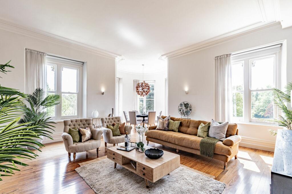 Additional image 38 of Bespoke and luxurious apartment overlooking a lake