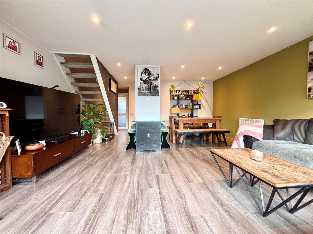 Additional image 18 of Fields Court, Warwick, CV34