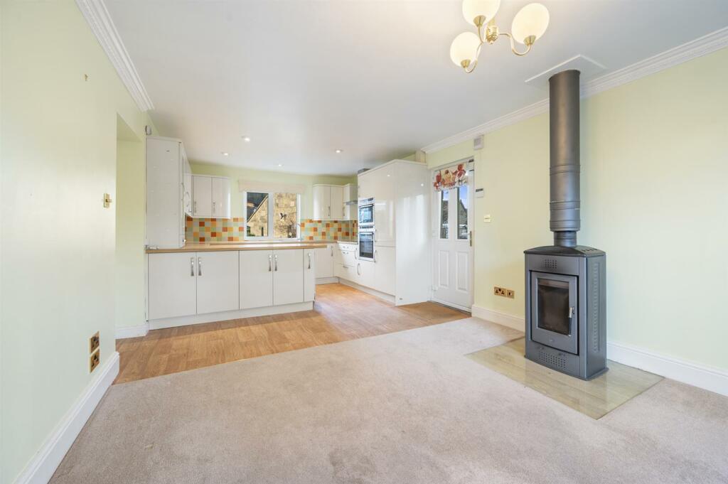 Additional image 13 of Burton Close Drive, Haddon Road, Bakewell