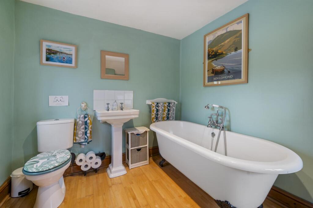 Additional image 17 of Yew Tree Hill, Holloway