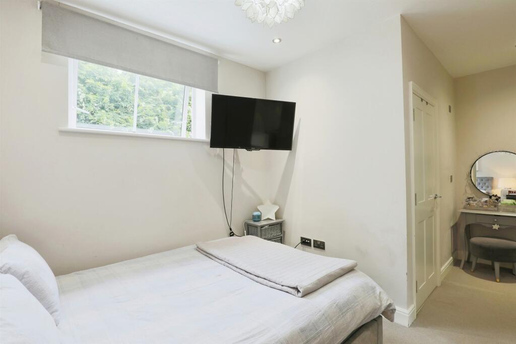 Additional image 13 of Walton Road, Wellesbourne, Warwick