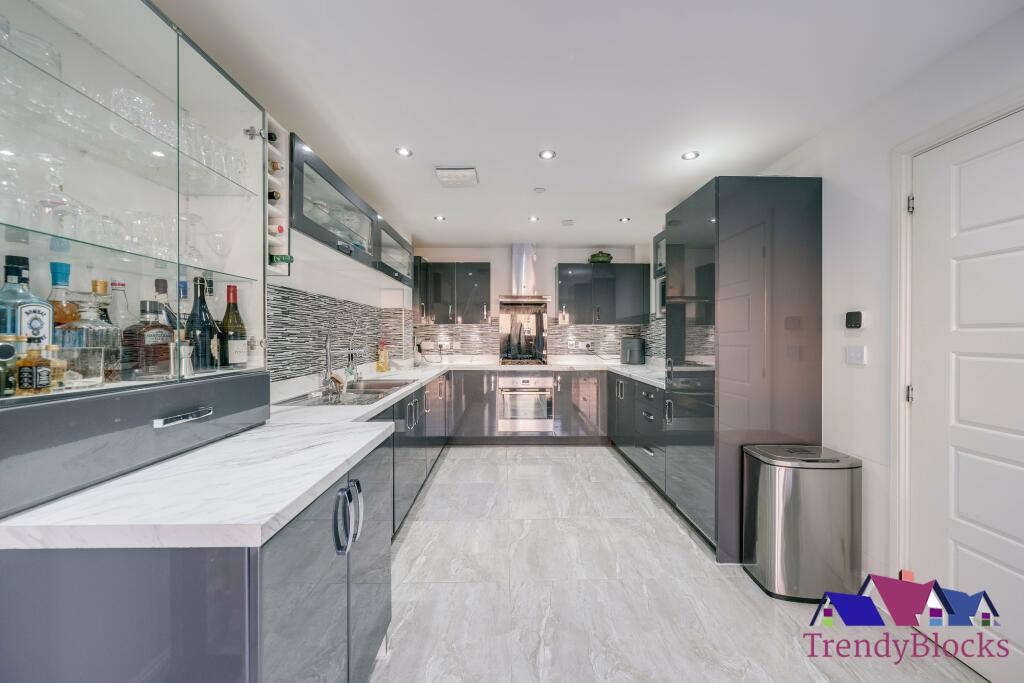 Additional image 15 of Burroughs Drive, Dartford, Kent, DA1