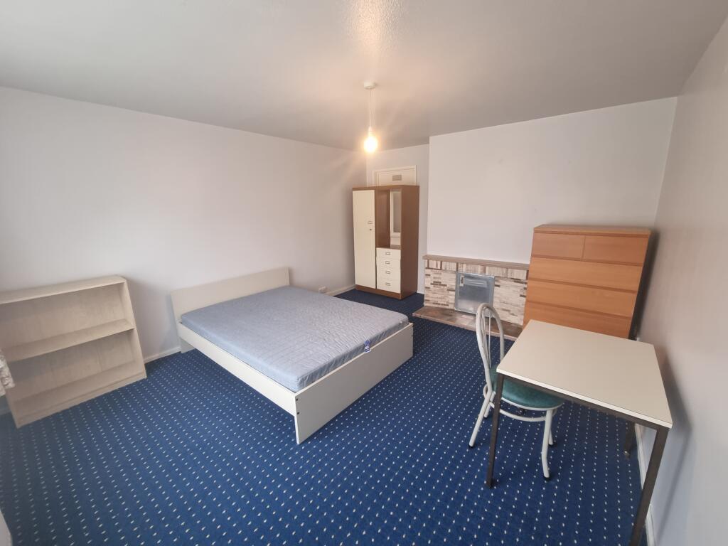 Additional image 4 of 5 Marloes Walk, Sydenham, Leamington Spa