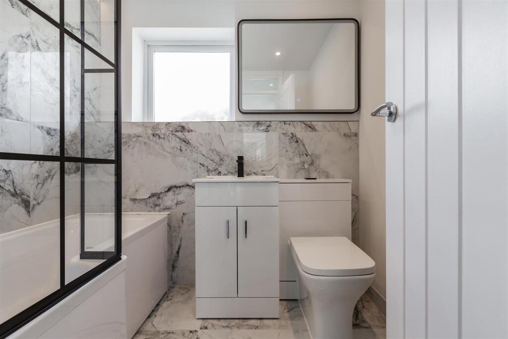 Additional image 11 of Farm Holt, New Ash Green