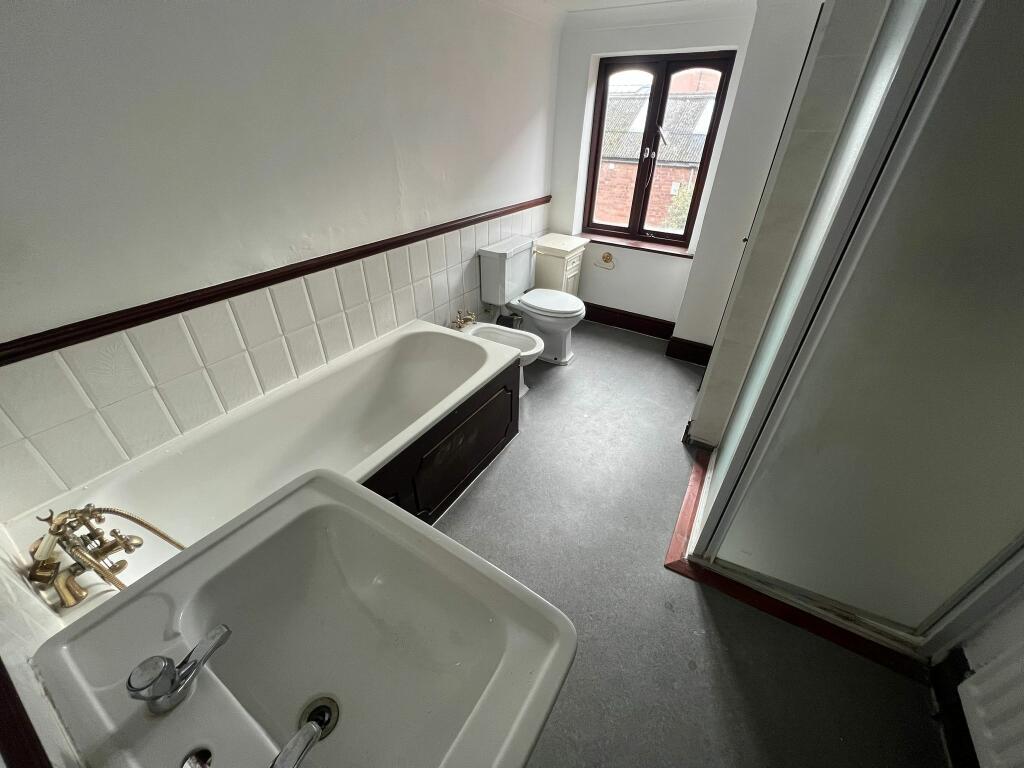 Additional image 7 of Clarendon Avenue, Leamington Spa, CV32 4RZ