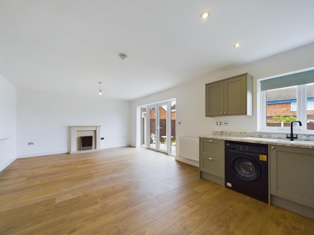 Additional image 3 of Tay Close, Stenson Fields