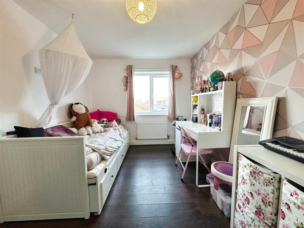 Additional image 31 of Emerson Close, Warwick