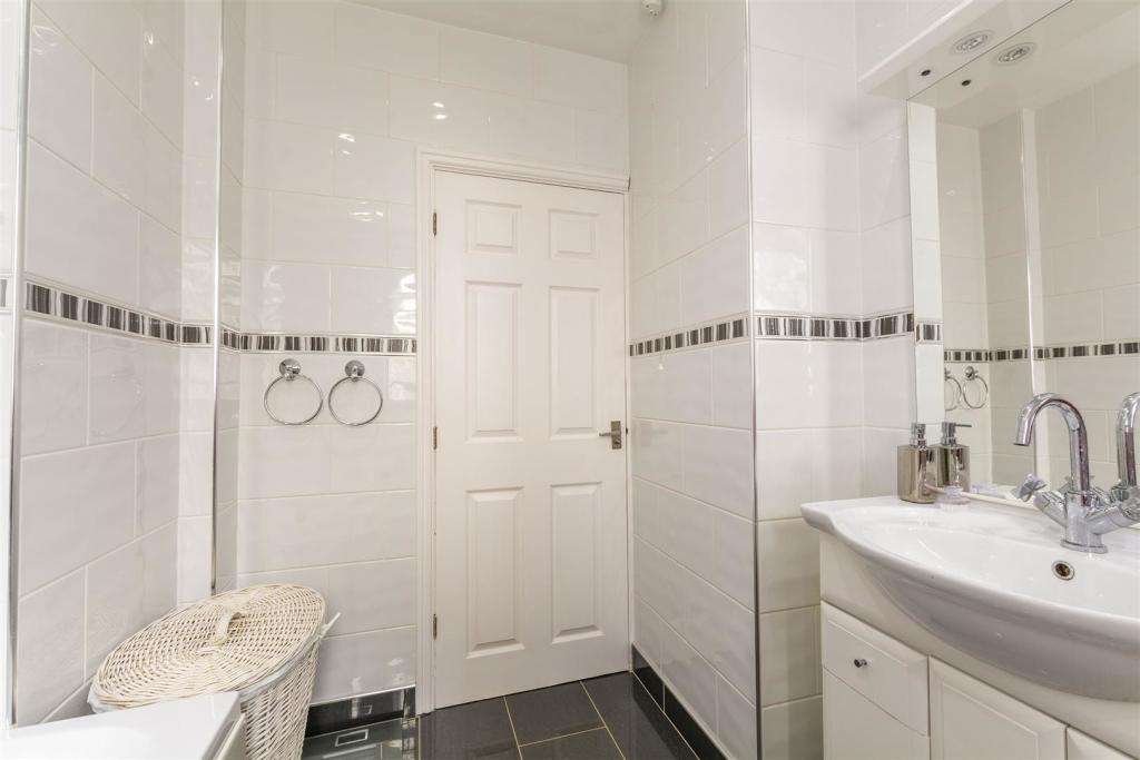 Additional image 17 of Longfield Lane, Ilkeston