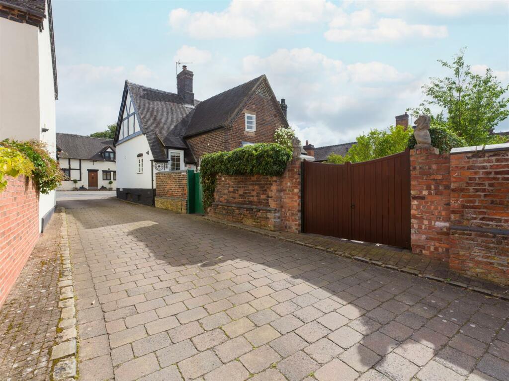Additional image 40 of Main Road, Betley, Cheshire