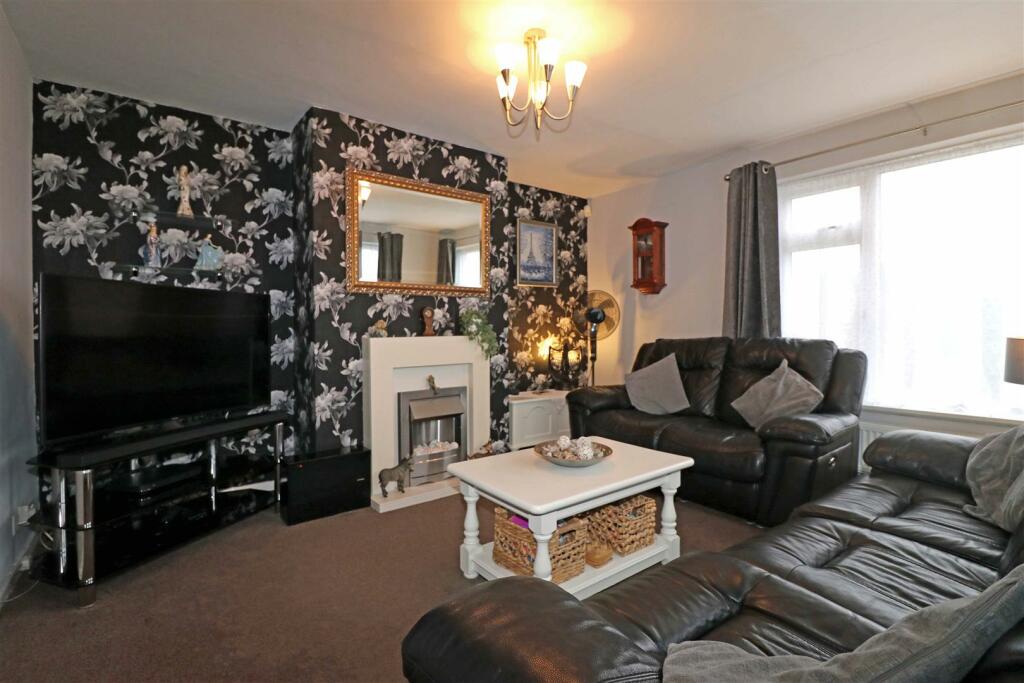 Additional image 7 of Sycamore Grove, Warwick