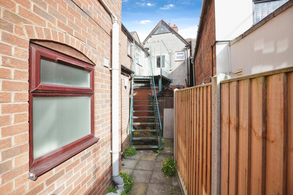 Additional image 13 of The Square, Kenilworth