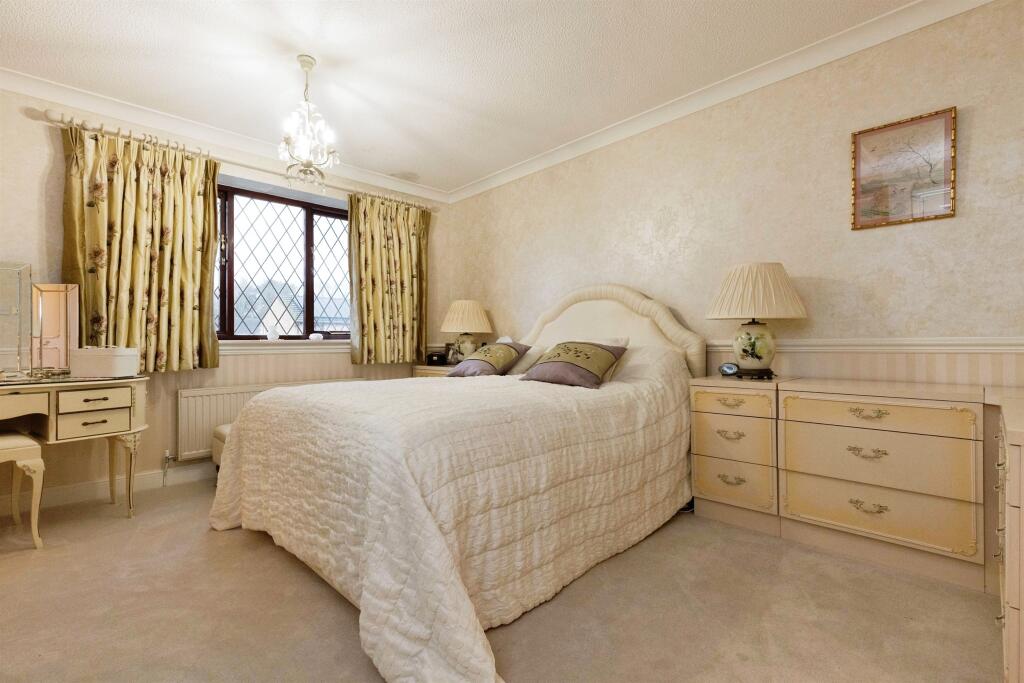 Additional image 4 of Draper Close, Kenilworth