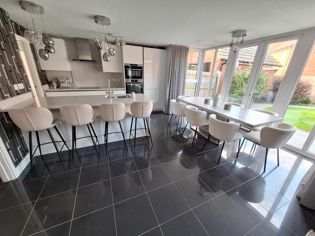 Additional image 4 of Russett Avenue, Nuneaton, CV11 6YW