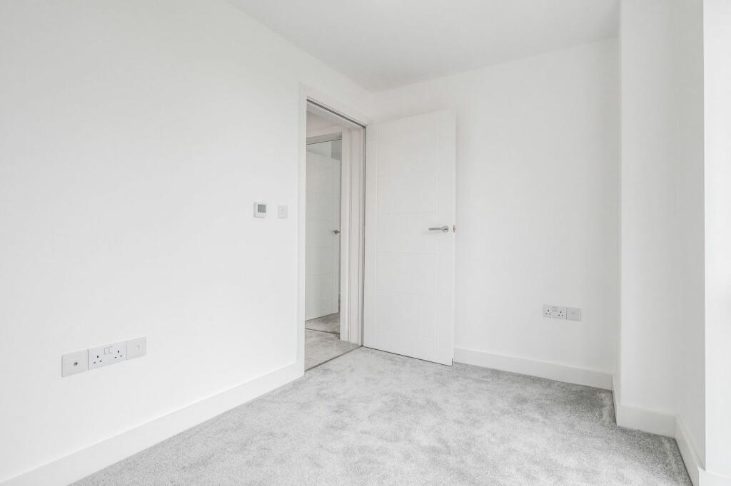 Additional image 10 of Willes Road, Leamington Spa, Warwickshire, CV32 4DH