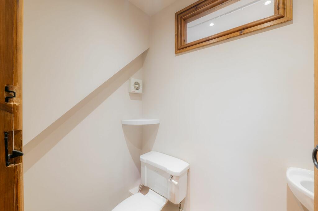 Additional image 28 of Spacious grade II listed barn conversion in private Calveley location