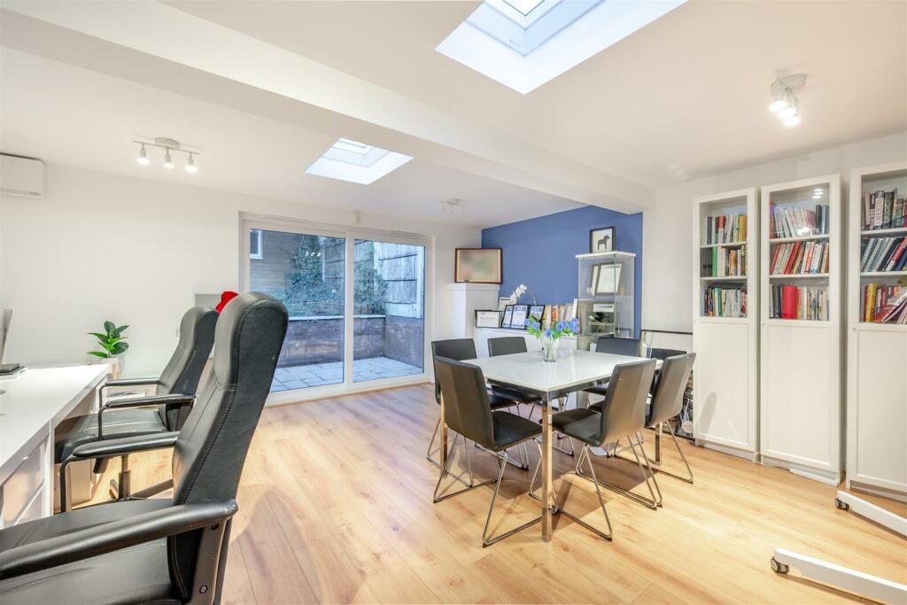 Additional image 11 of Off Kenilworth road, Substantial Family Home