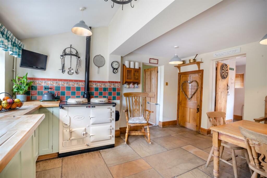 Additional image 13 of A spectacular opportunity to own a Georgian Grade II listed detached property in the heart of the village