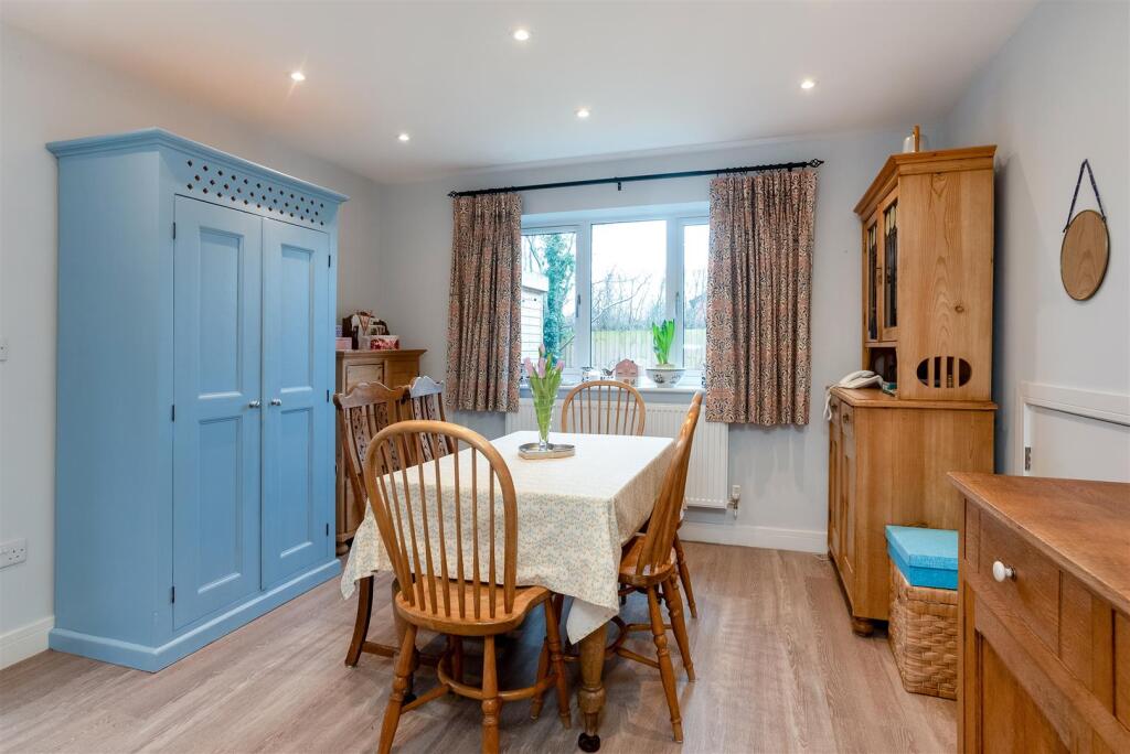 Additional image 3 of Glen Close, Shipston-on-Stour