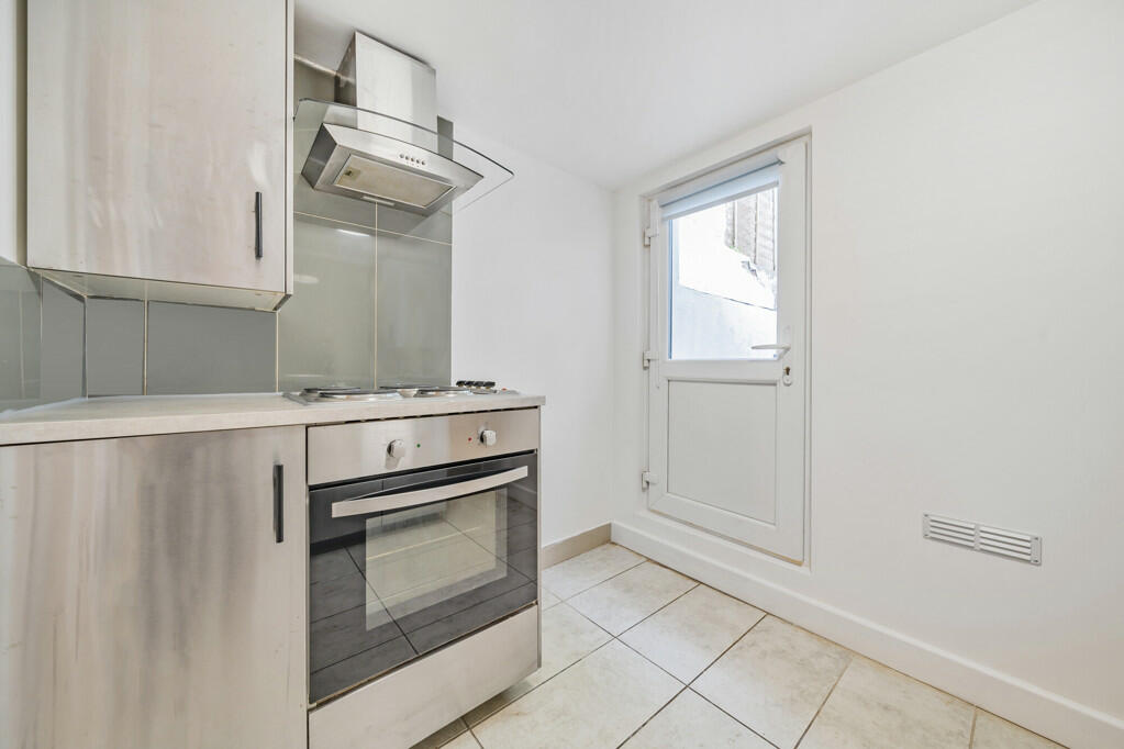 Additional image 9 of Darnley Street, Gravesend