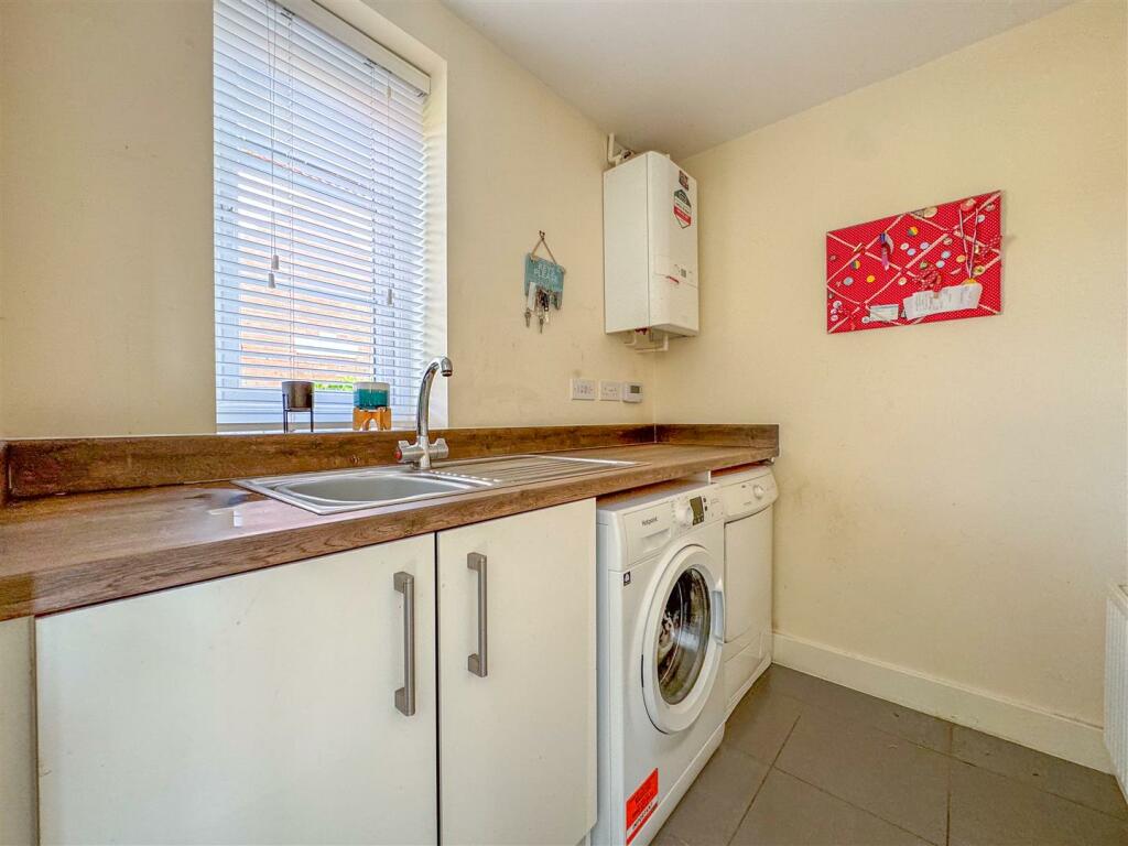 Additional image 8 of Weft Way, Off The Long Shoot