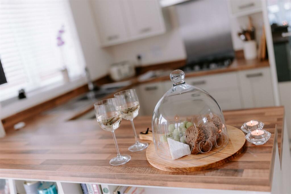 Additional image 10 of Immaculate detached Redrow property on prized cul-de-sac