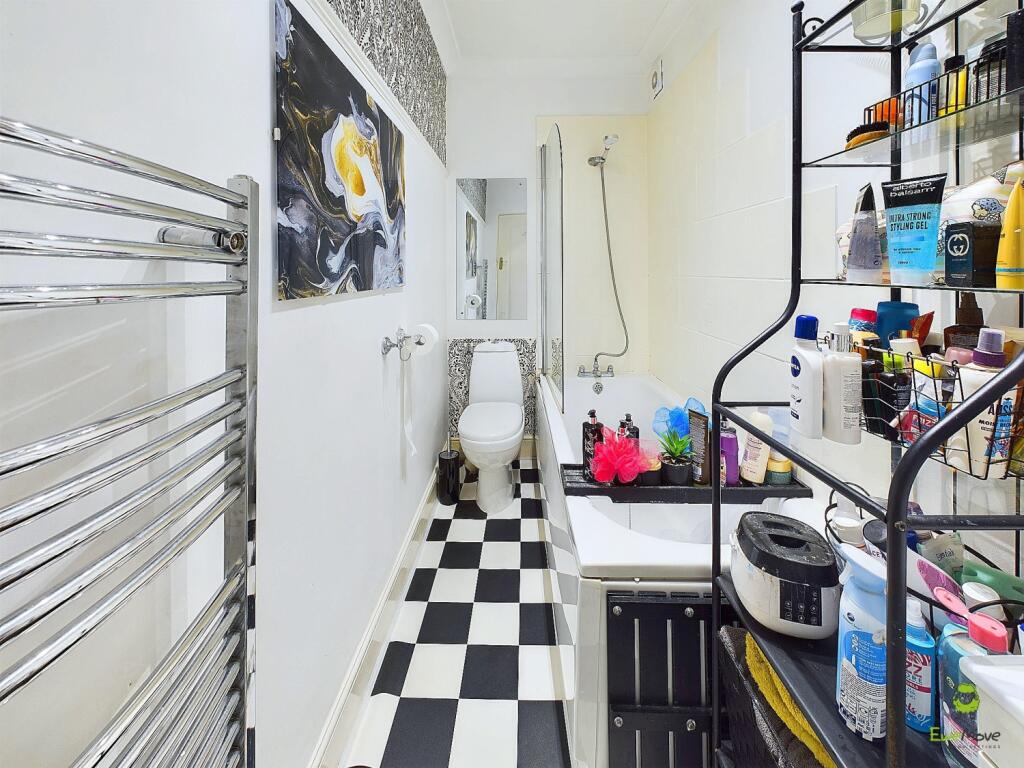 Primary image of HAWTHORN ROAD, BEXLEYHEATH, DA6