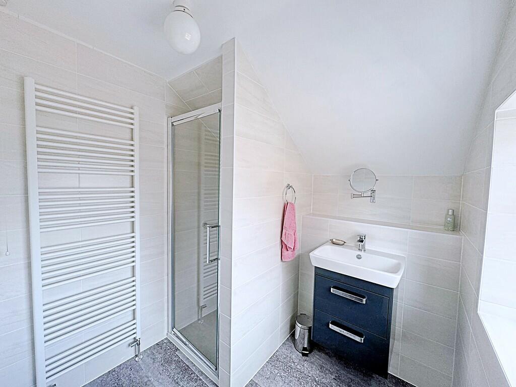 Additional image 11 of Laburnum Avenue, Kenilworth