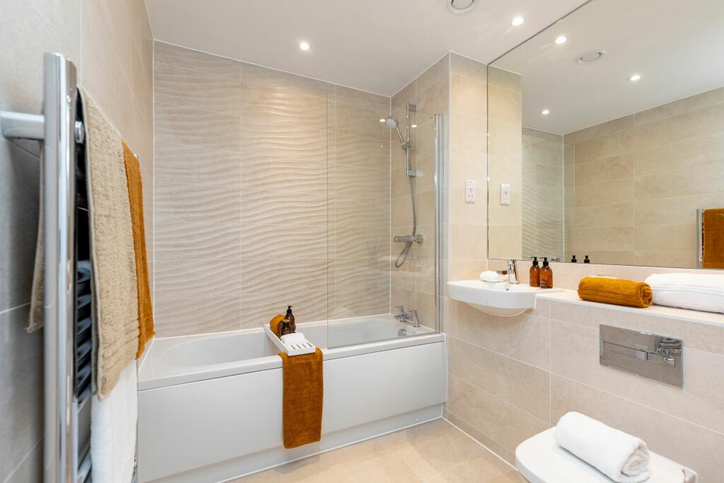 Additional image 8 of Whiting Avenue, Greenhithe, Kent, 
DA9 9YW.