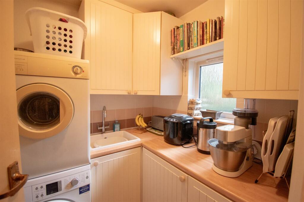 Additional image 6 of Broadway, Ripley