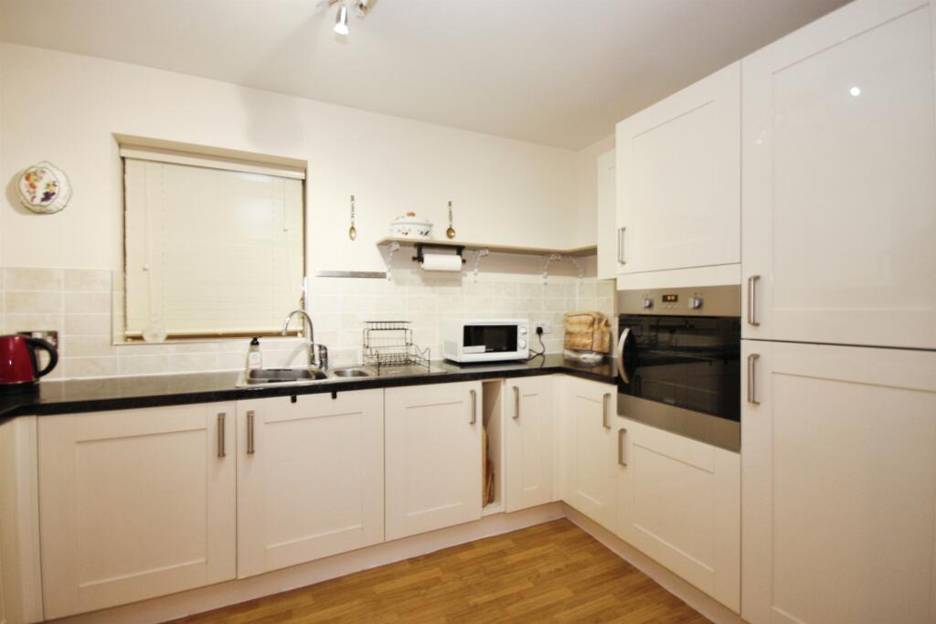 Additional image 4 of Queensway, Leamington Spa