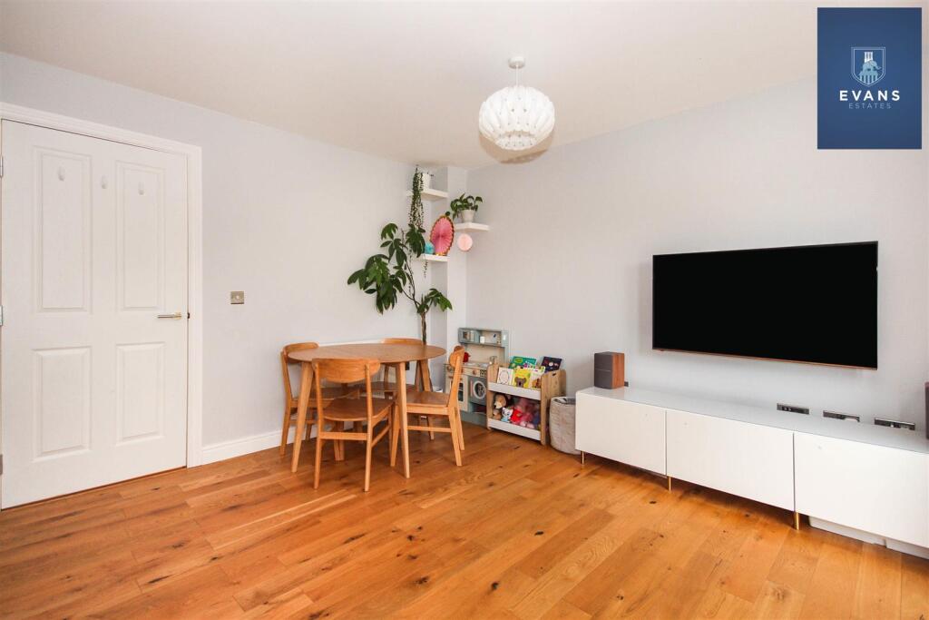 Additional image 7 of Oakwood Avenue, Willenhall, Coventry