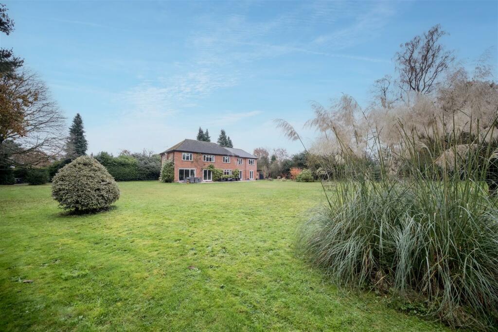 Additional image 51 of Rosslyn Lane, Cuddington