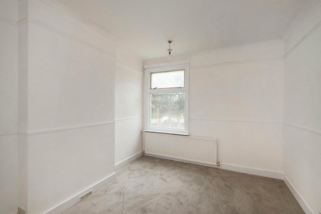 Additional image 6 of Park Crescent, Erith, DA8