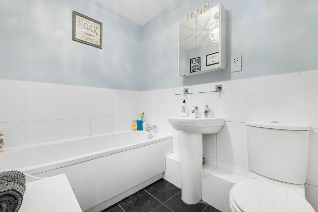 Additional image 10 of Laurence Rise, Stone, Dartford