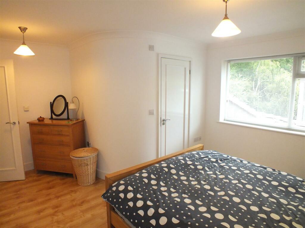 Additional image 18 of Cornwallis Avenue, Folkestone