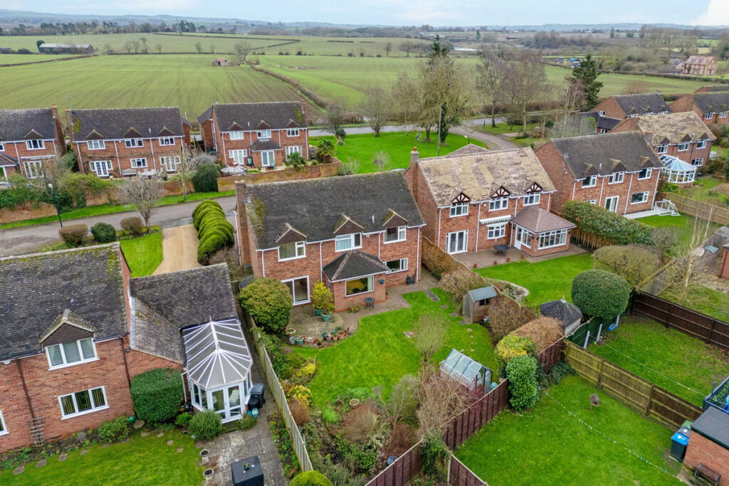 Additional image 4 of Queens Close, Harbury, Warwickshire CV33 9JJ