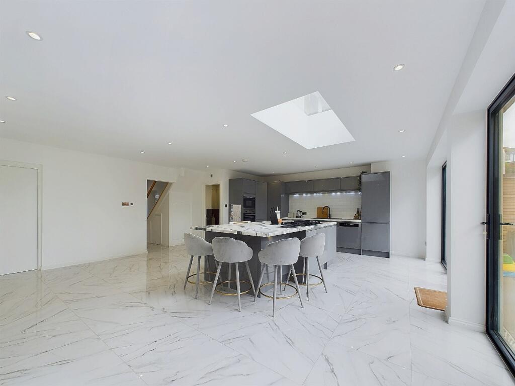 Additional image 4 of Coombfield Drive, Dartford, Kent, DA2