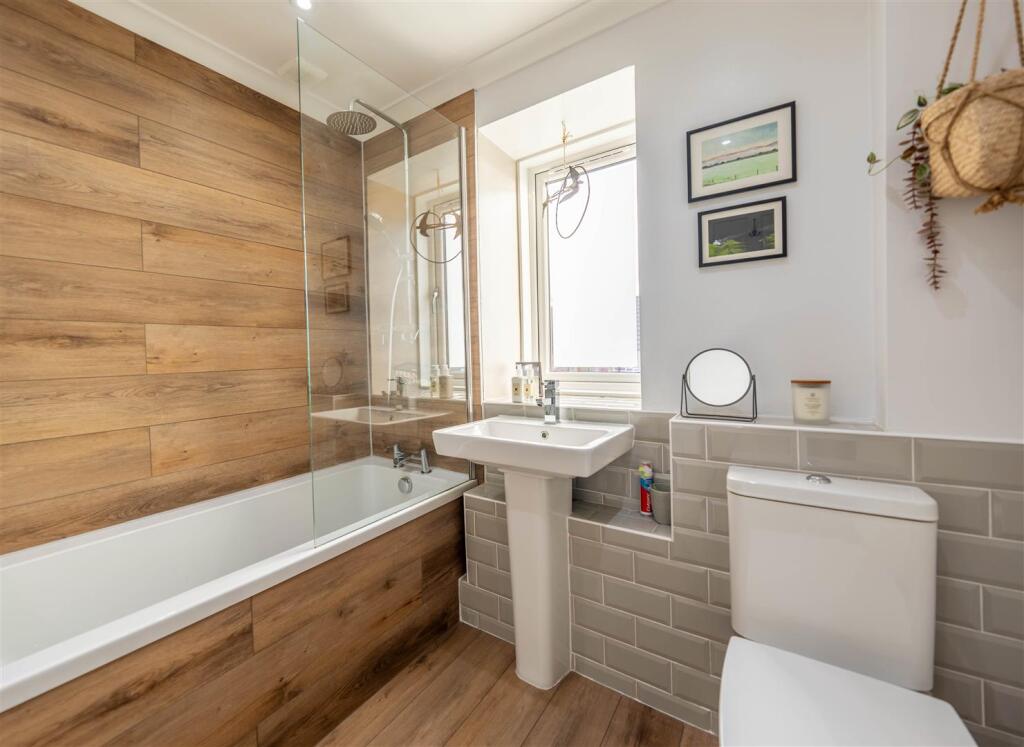 Additional image 17 of Glamis Road, Kirriemuir