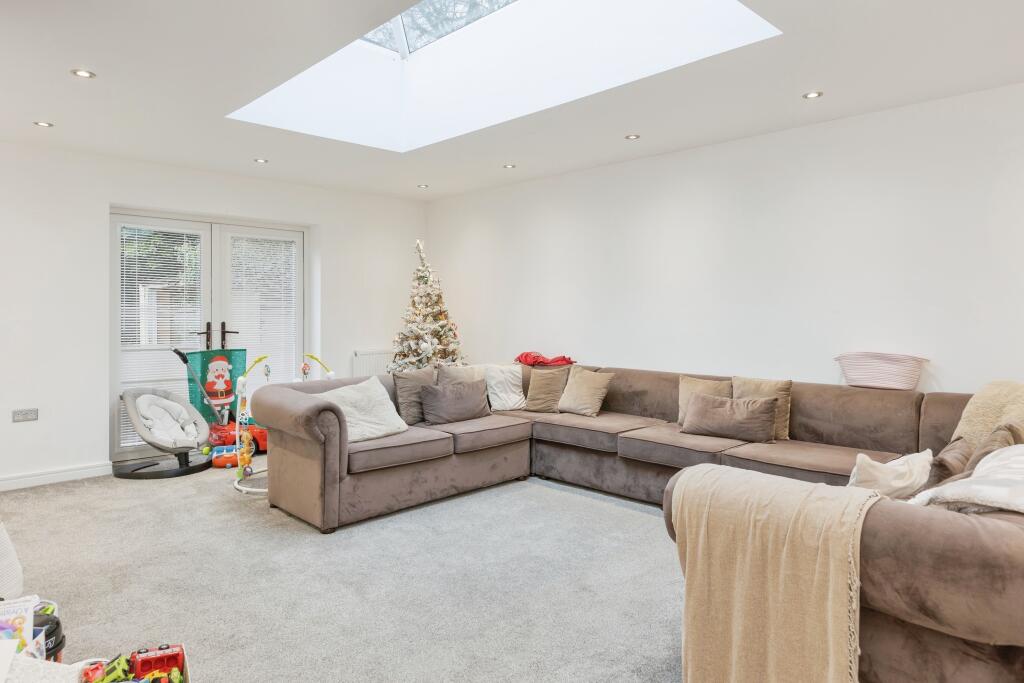 Additional image 7 of Woodland Close, Longfield, Kent, DA3