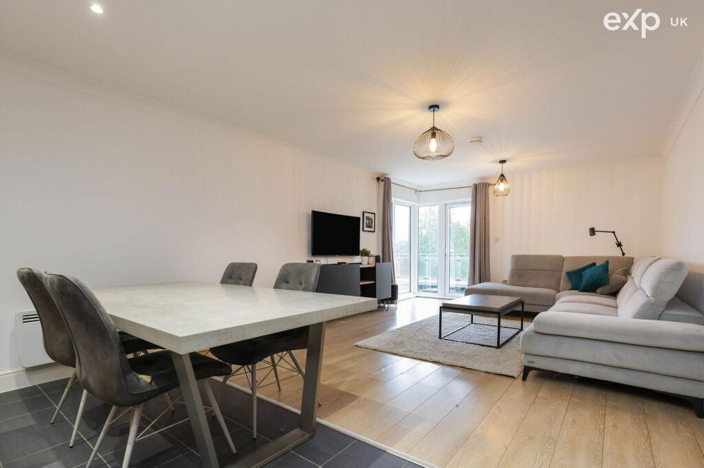 Additional image 3 of Andrews Close, Warwick, CV34 5GF