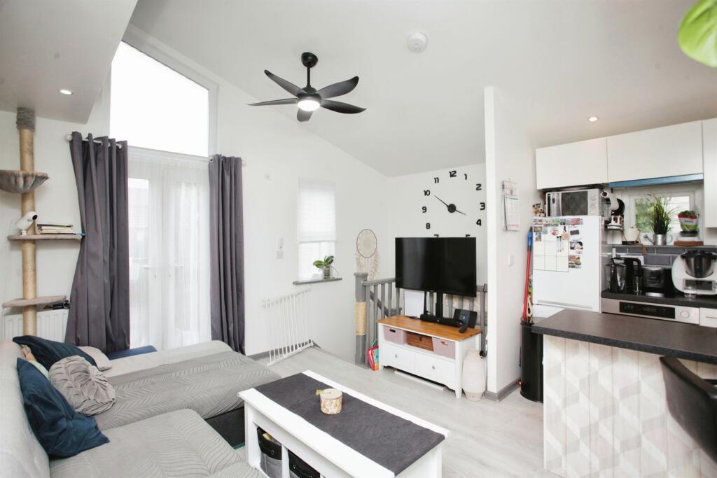 Additional image 6 of Follager Road, RUGBY