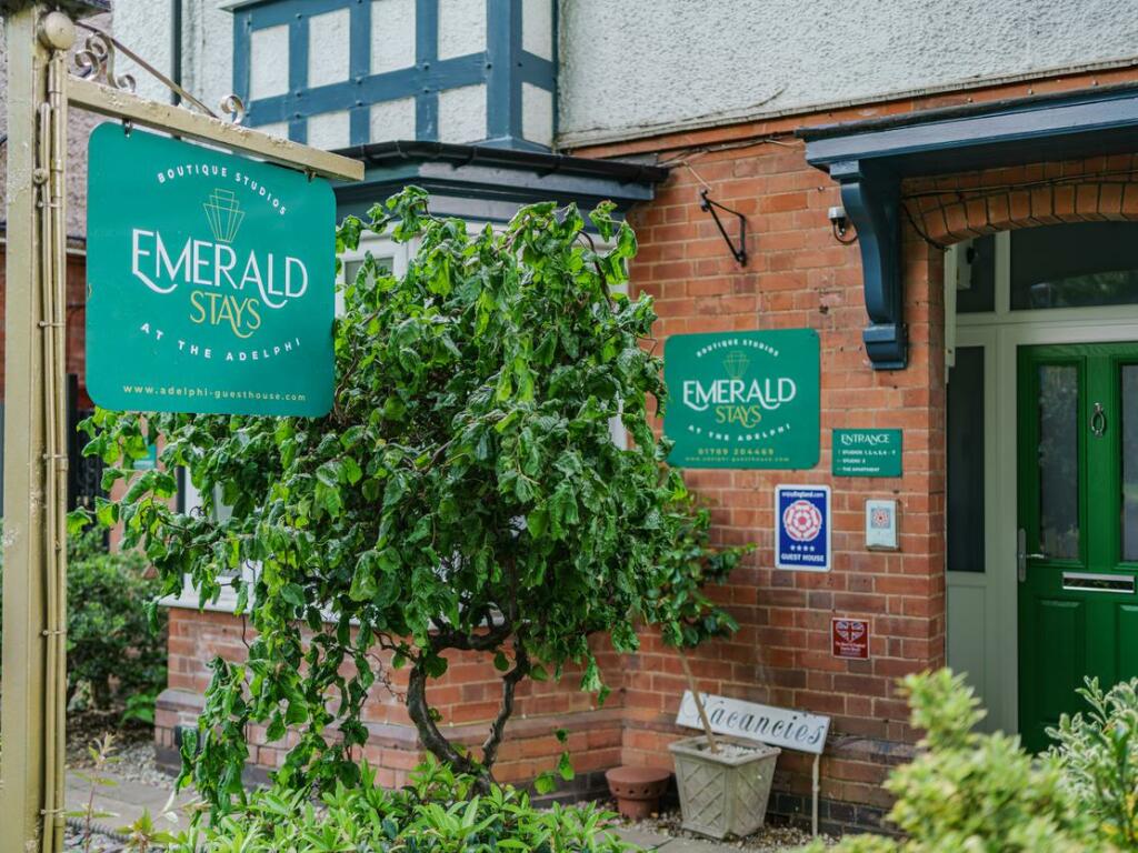Additional image 20 of Emerald Stays at The Adelphi, 39 Grove Road, Stratford-upon-Avon, CV37 6PB