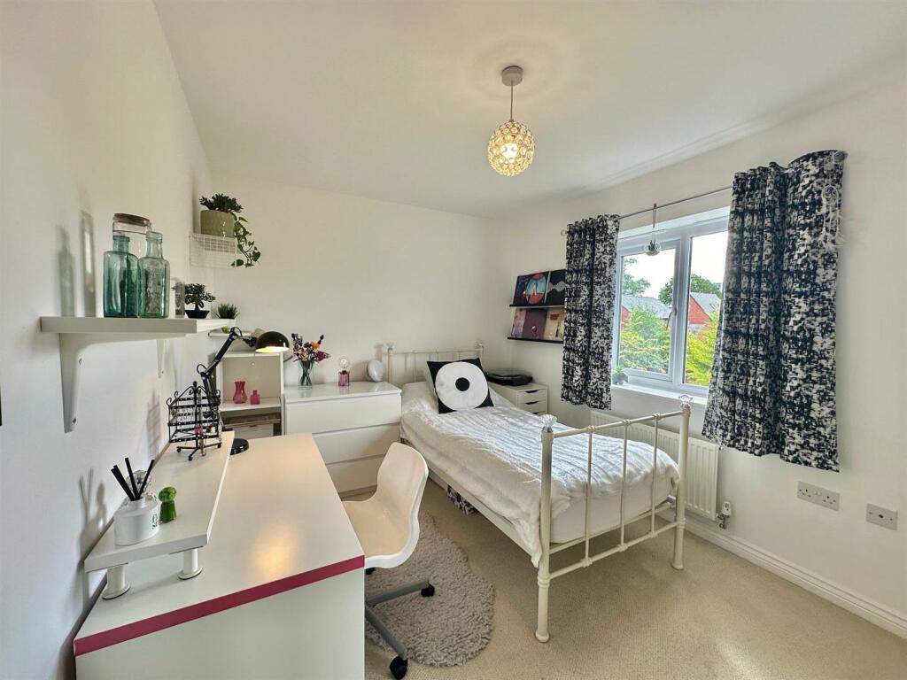 Additional image 20 of Oaks Close, Aston, Cheshire