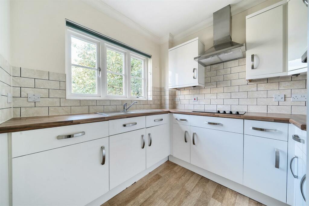 Additional image 3 of Abbots Lodge, Canterbury